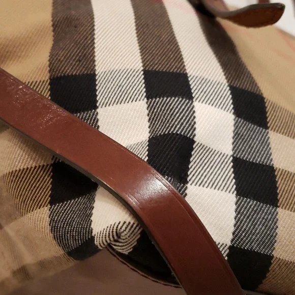 Burberry Bridle House Check Salisbury Tote - Picture 7 of 17